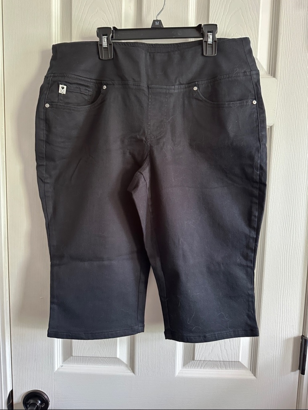 Kim Gravel Black TripleLuxe Twill Pedal Pushers-P14